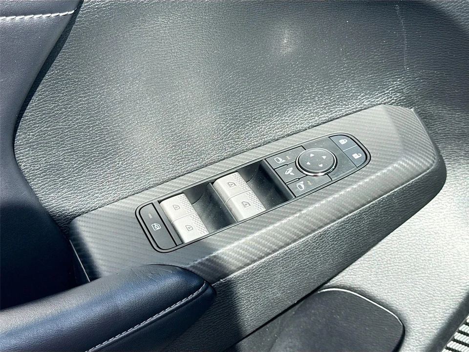 2024 Mitsubishi Outlander - Image 18 of 21