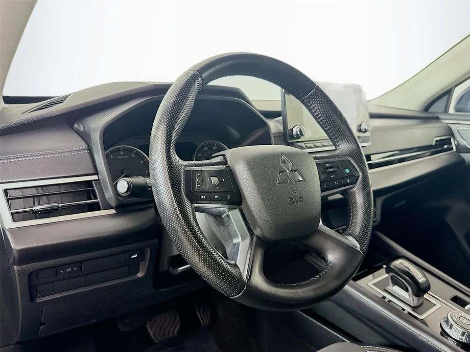 2024 Mitsubishi Outlander - Image 9 of 21