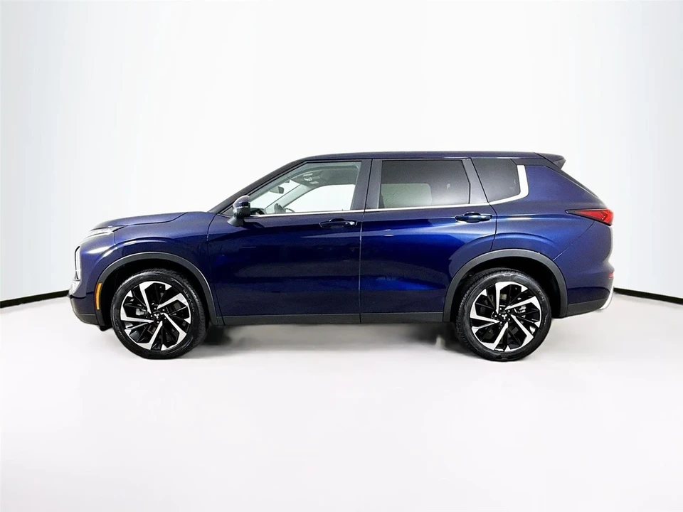 2024 Mitsubishi Outlander - Image 4 of 21