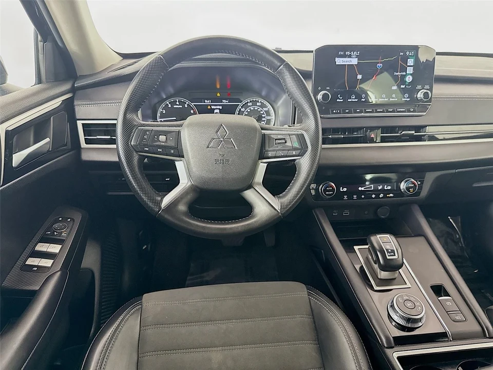 2024 Mitsubishi Outlander - Image 21 of 21