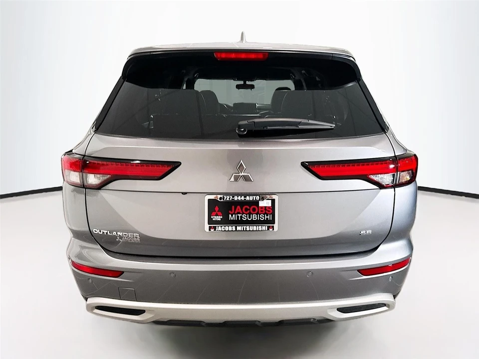 2024 Mitsubishi Outlander - Image 27 of 31