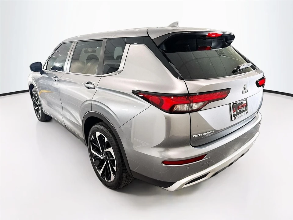 2024 Mitsubishi Outlander - Image 30 of 31