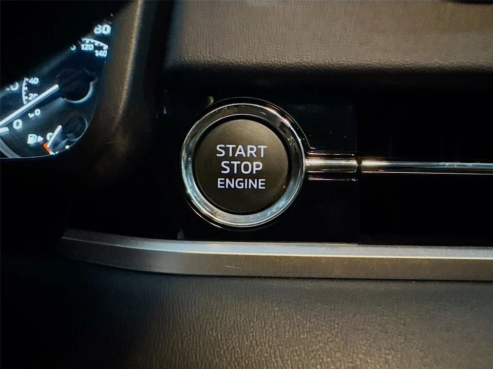 2024 Mitsubishi Outlander - Image 13 of 31