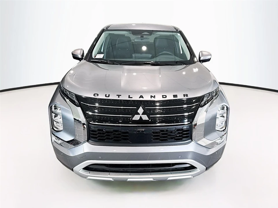 2024 Mitsubishi Outlander - Image 8 of 16