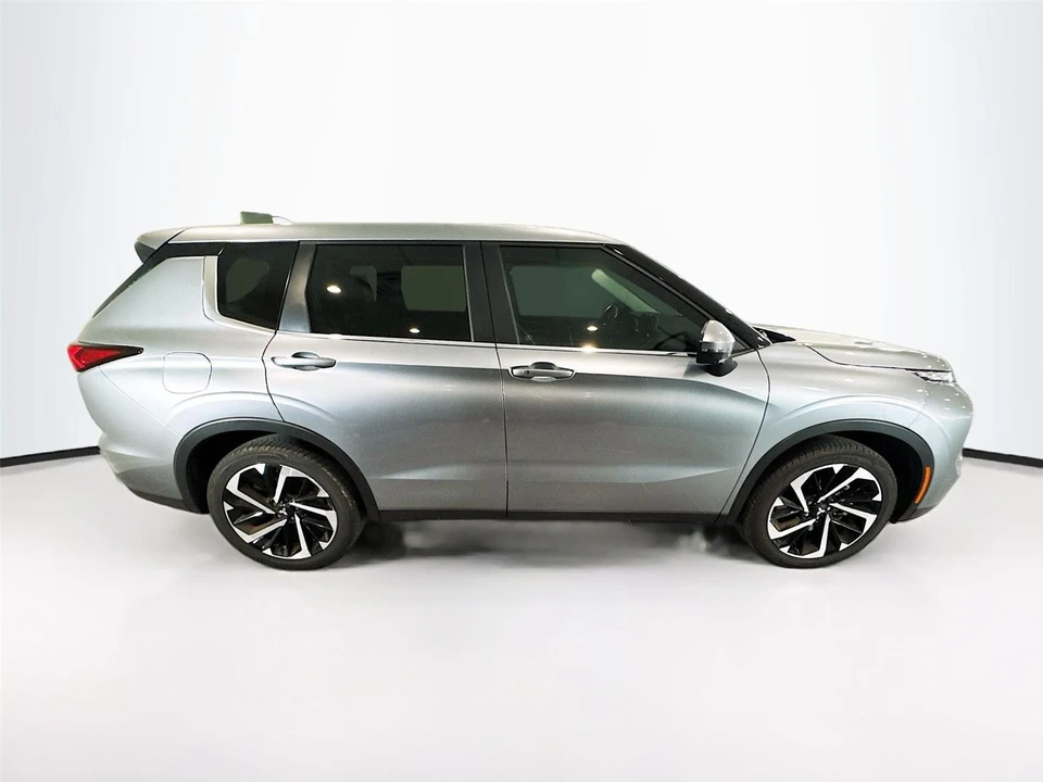 2024 Mitsubishi Outlander - Image 6 of 16
