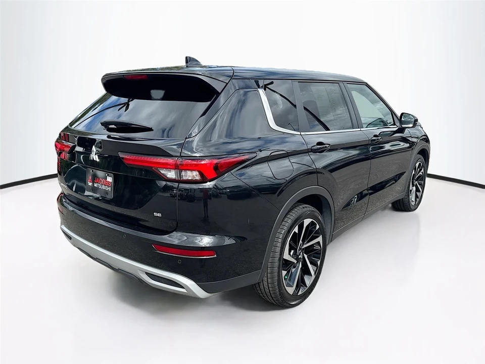 2024 Mitsubishi Outlander - Image 7 of 21
