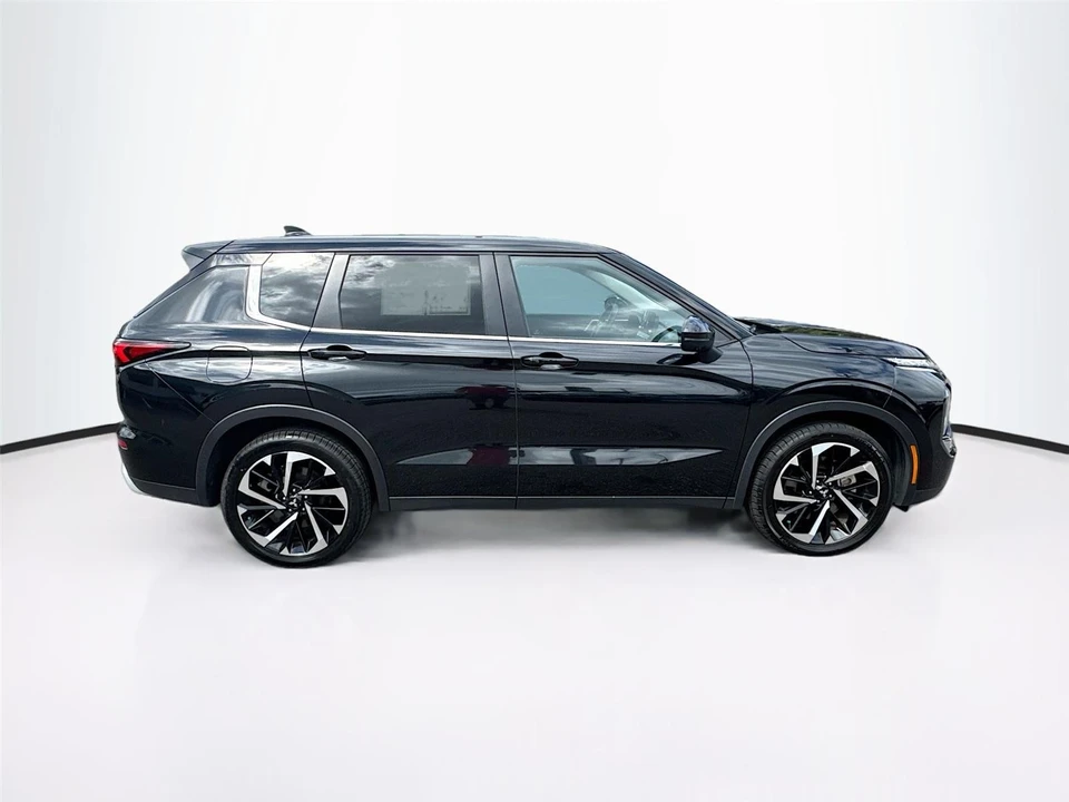 2024 Mitsubishi Outlander - Image 8 of 21