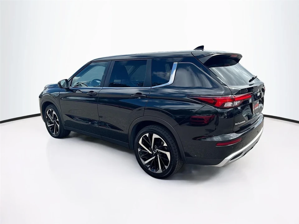 2024 Mitsubishi Outlander - Image 5 of 21