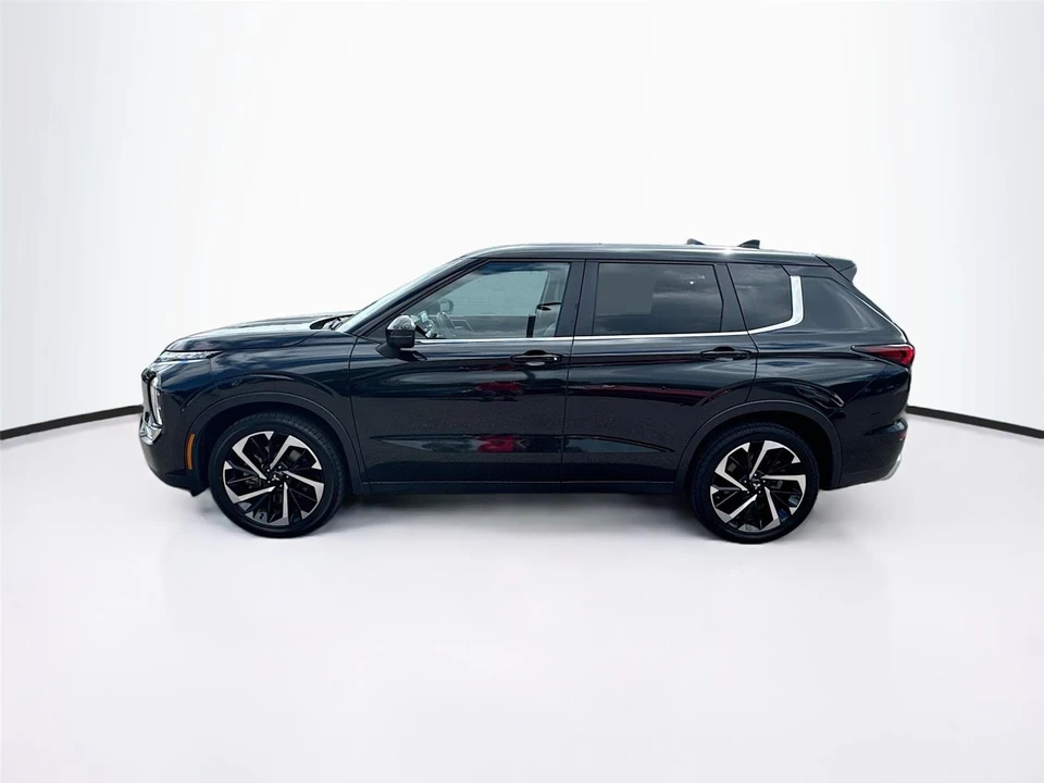 2024 Mitsubishi Outlander - Image 4 of 21