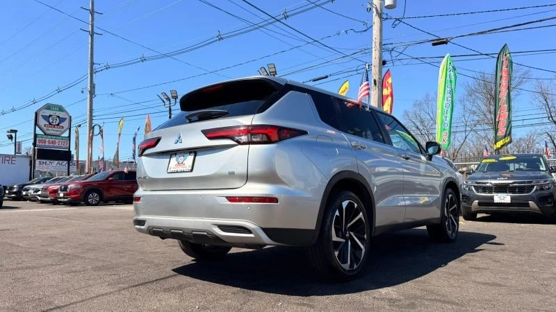 2024 Mitsubishi Outlander - Image 9 of 12