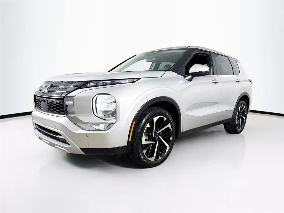 2024 Mitsubishi Outlander - Image 3 of 21