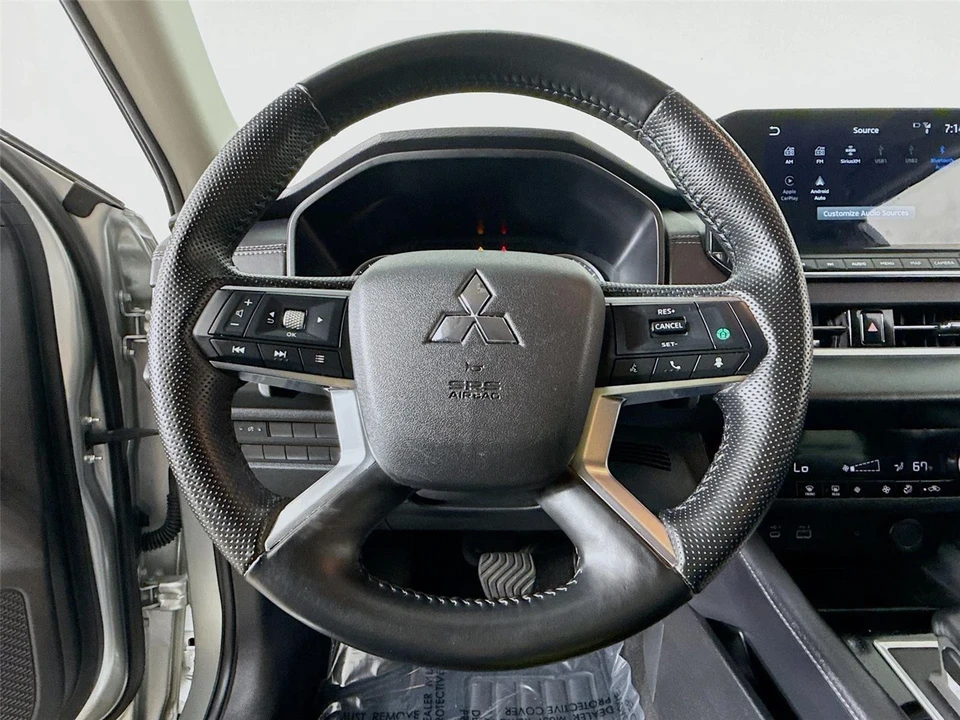 2024 Mitsubishi Outlander - Image 11 of 21