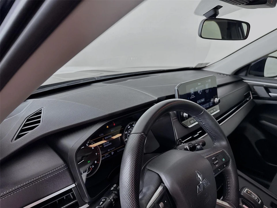 2024 Mitsubishi Outlander - Image 9 of 21