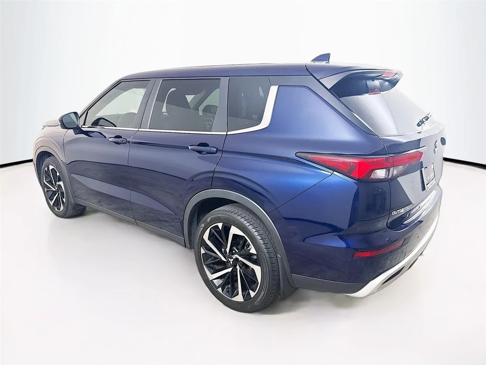 2024 Mitsubishi Outlander - Image 5 of 14