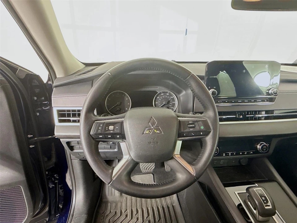 2024 Mitsubishi Outlander - Image 8 of 14