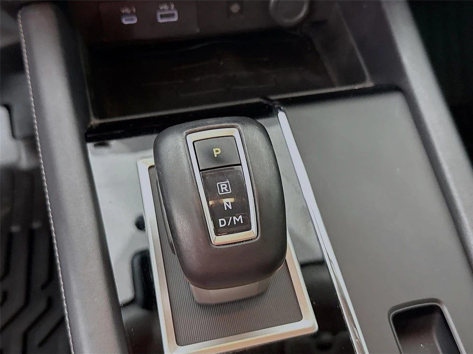 2024 Mitsubishi Outlander - Image 17 of 21