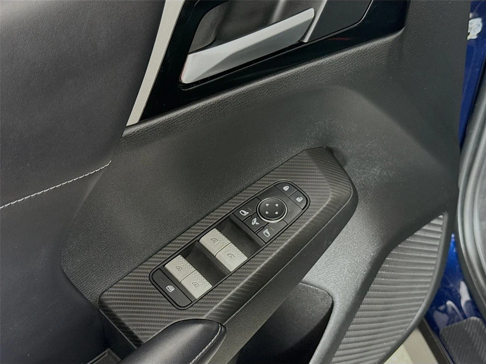 2024 Mitsubishi Outlander - Image 18 of 21
