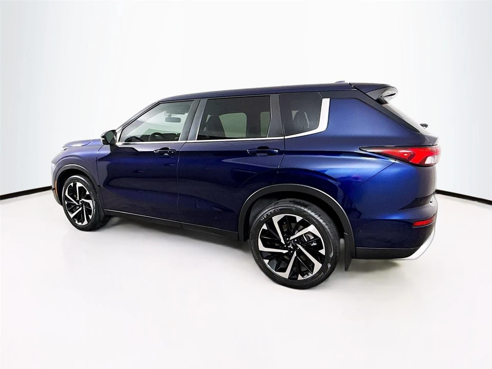 2024 Mitsubishi Outlander - Image 5 of 21