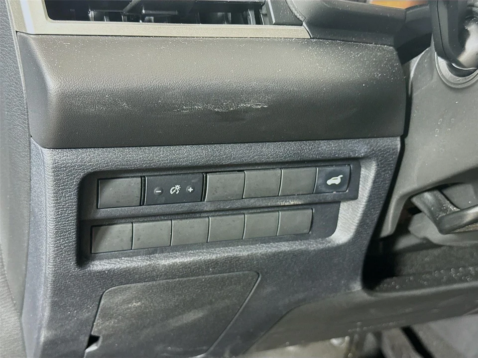 2024 Mitsubishi Outlander - Image 7 of 14