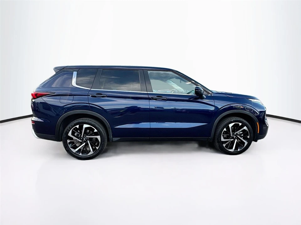 2024 Mitsubishi Outlander - Image 8 of 21