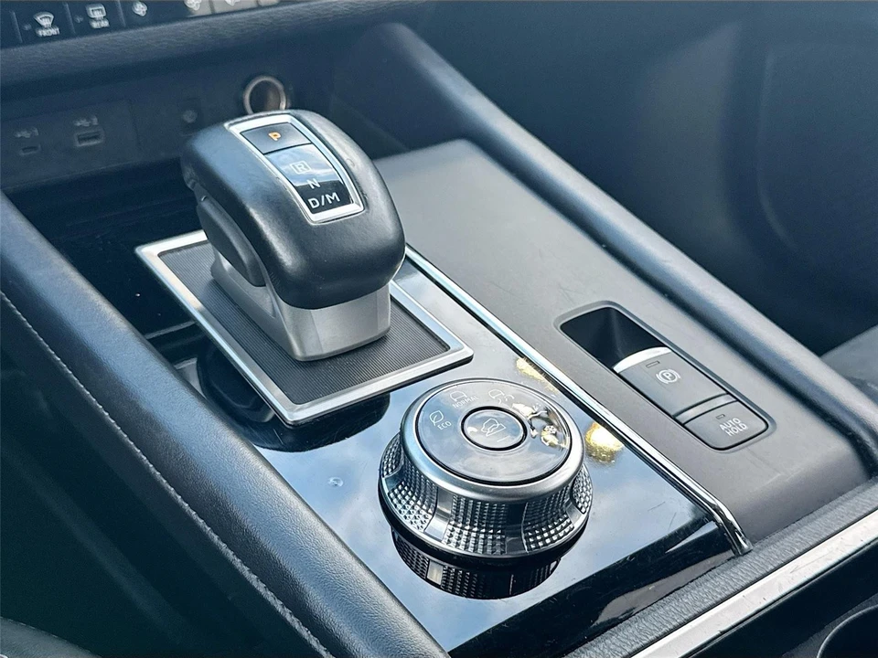 2024 Mitsubishi Outlander - Image 17 of 21