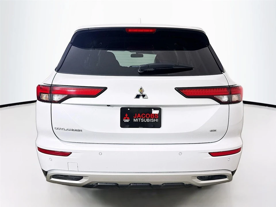 2024 Mitsubishi Outlander - Image 6 of 21