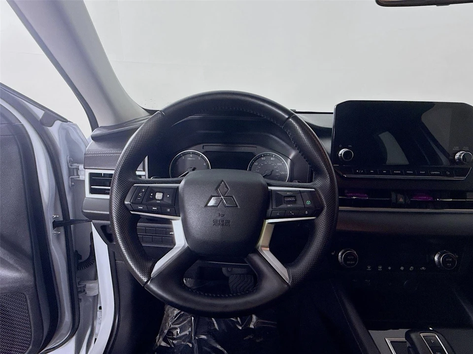 2024 Mitsubishi Outlander - Image 11 of 21