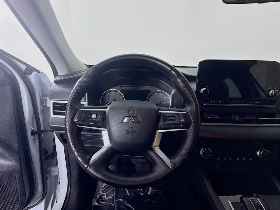 2024 Mitsubishi Outlander - Image 11 of 21