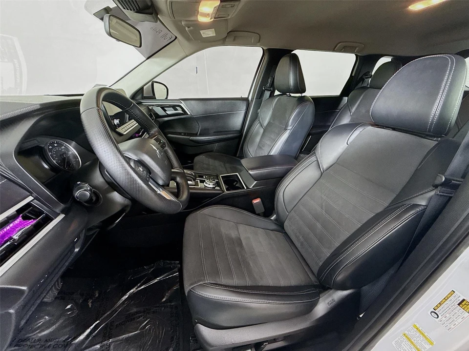 2024 Mitsubishi Outlander - Image 21 of 21