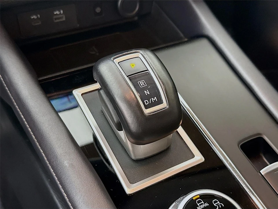 2024 Mitsubishi Outlander - Image 17 of 21