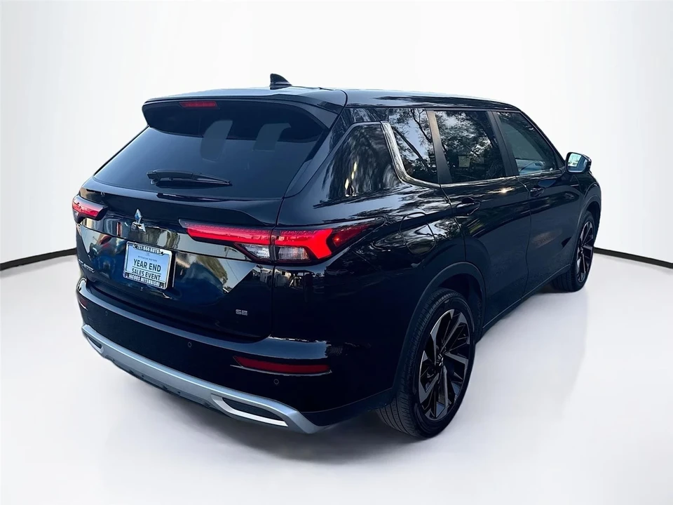 2024 Mitsubishi Outlander - Image 7 of 21