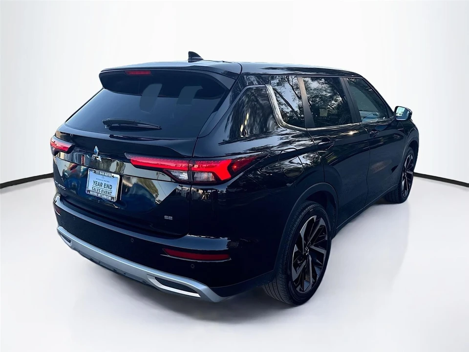 2024 Mitsubishi Outlander - Image 7 of 21