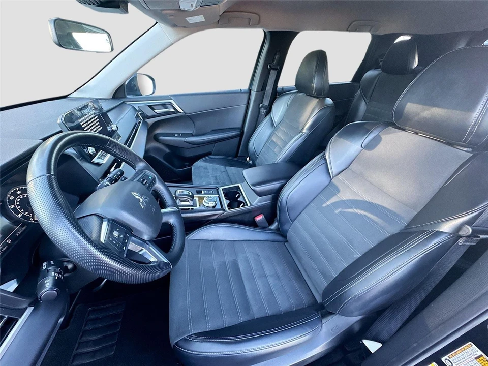 2024 Mitsubishi Outlander - Image 21 of 21