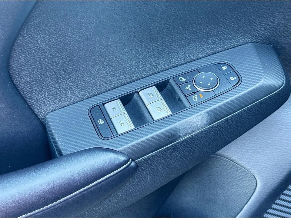 2024 Mitsubishi Outlander - Image 18 of 21