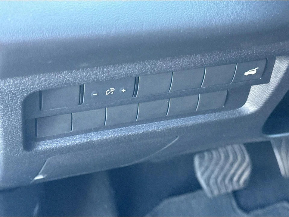 2024 Mitsubishi Outlander - Image 10 of 21