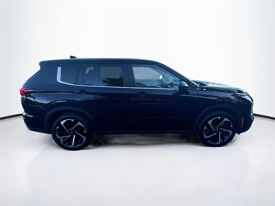 2024 Mitsubishi Outlander - Image 8 of 21