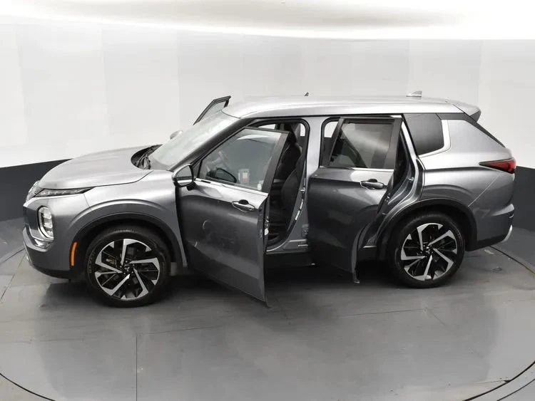 2024 Mitsubishi Outlander - Image 7 of 12