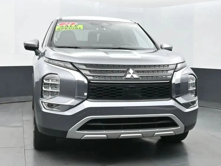 2024 Mitsubishi Outlander - Image 3 of 12