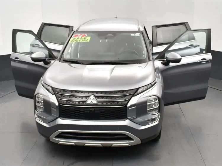2024 Mitsubishi Outlander - Image 10 of 12