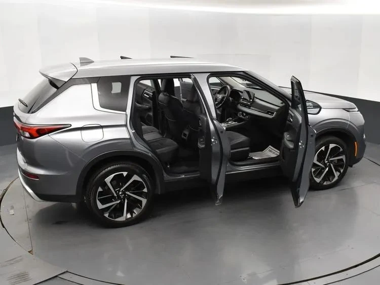 2024 Mitsubishi Outlander - Image 6 of 12
