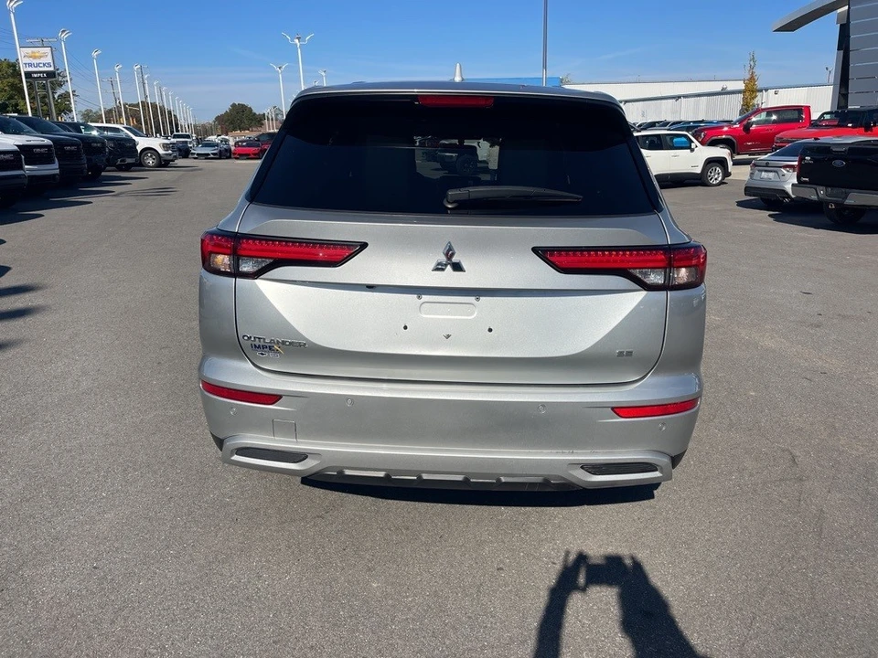 2024 Mitsubishi Outlander - Image 4 of 12