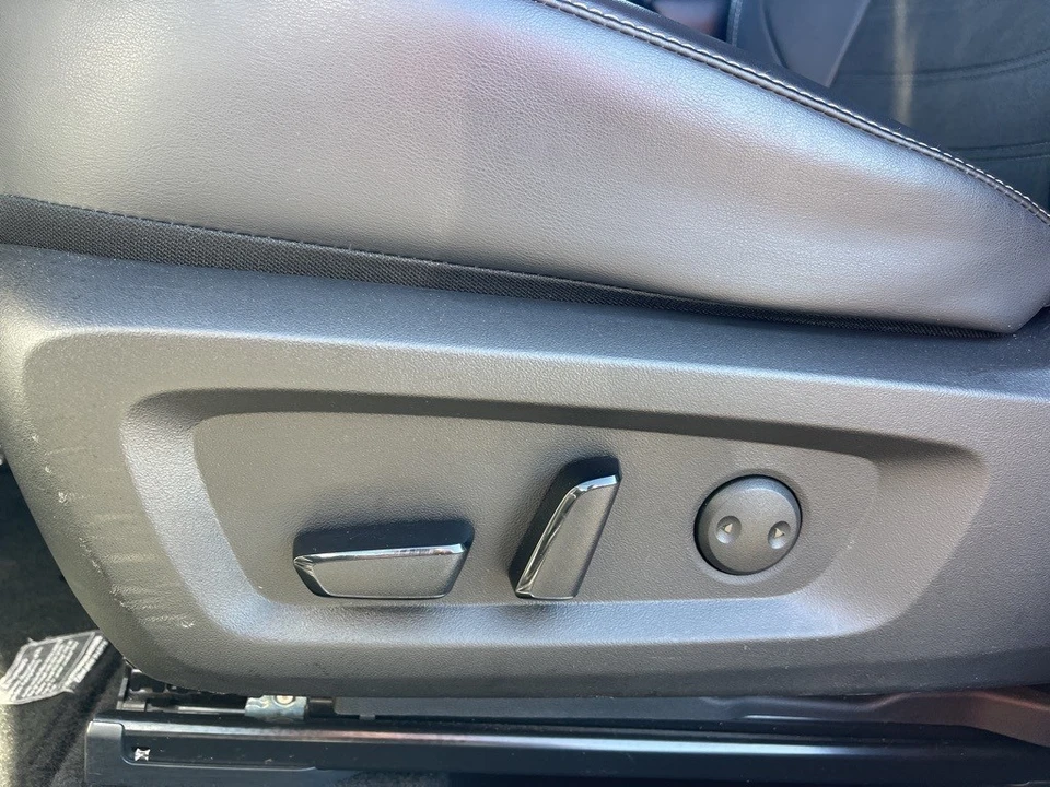 2024 Mitsubishi Outlander - Image 10 of 12