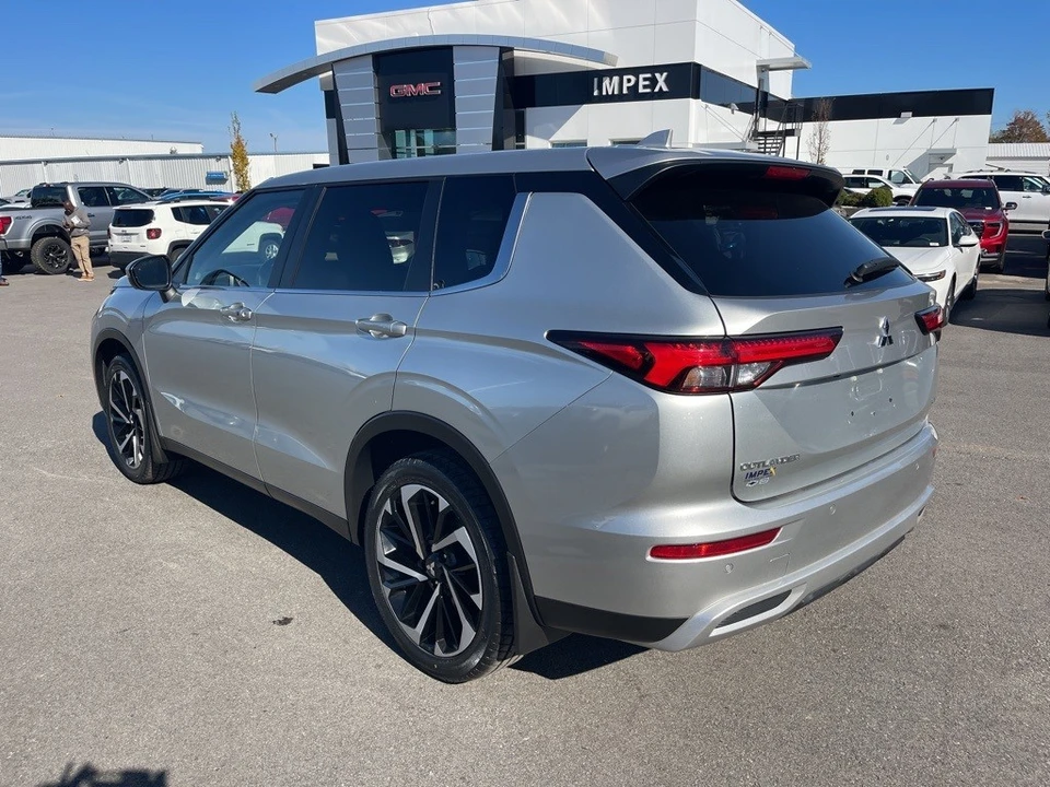 2024 Mitsubishi Outlander - Image 3 of 12