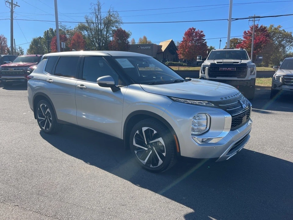 2024 Mitsubishi Outlander - Image 7 of 12