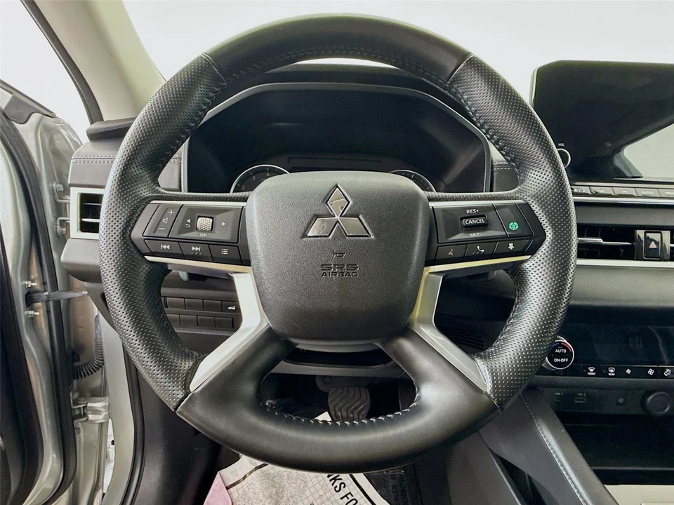 2024 Mitsubishi Outlander - Image 10 of 21