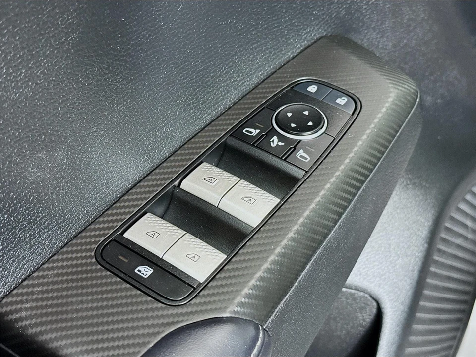 2024 Mitsubishi Outlander - Image 17 of 21