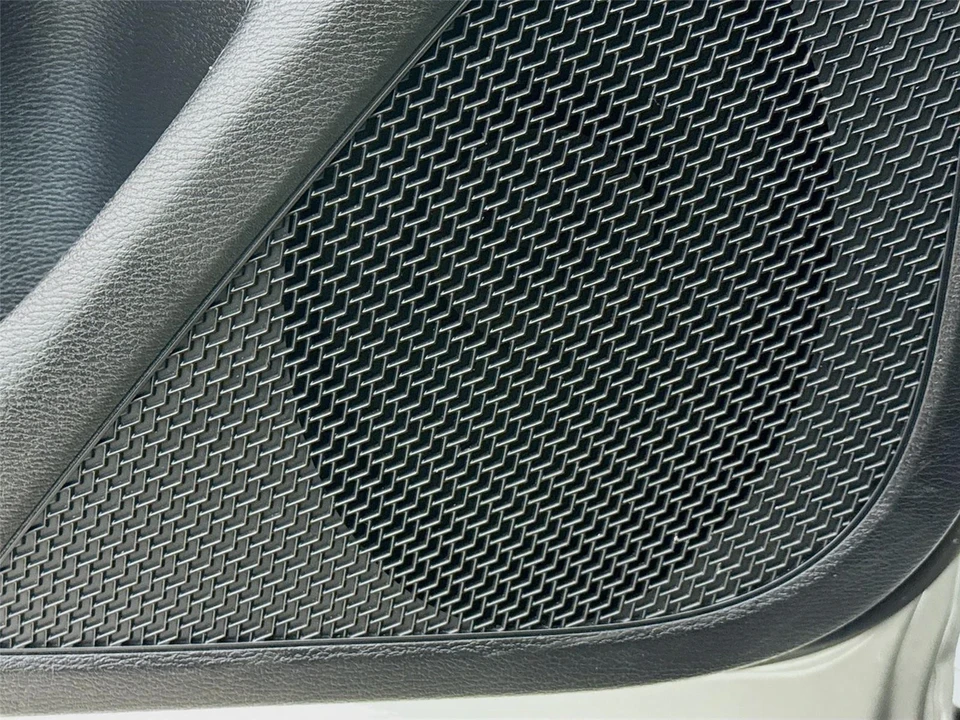2024 Mitsubishi Outlander - Image 18 of 21