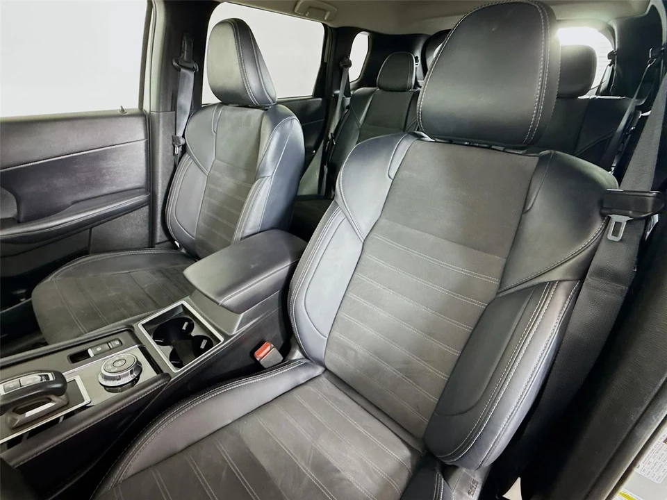 2024 Mitsubishi Outlander - Image 20 of 21