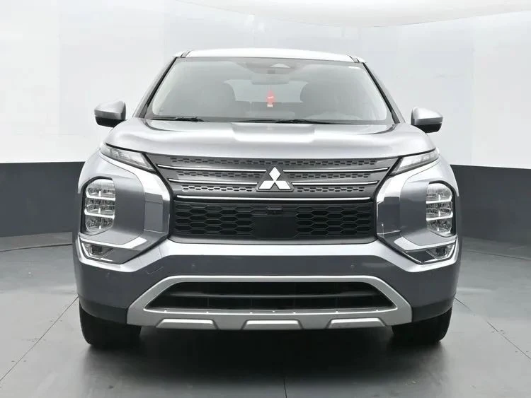 2024 Mitsubishi Outlander - Image 3 of 12