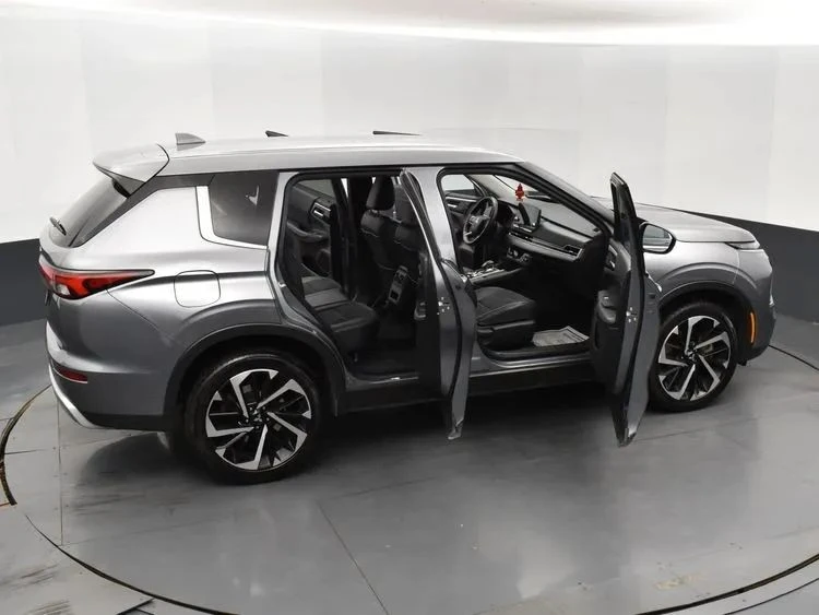 2024 Mitsubishi Outlander - Image 6 of 12